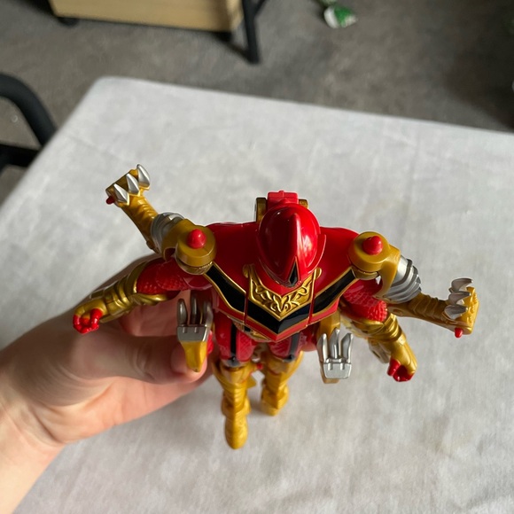 Red and Gold Action Figure Power Ranger - Picture 3 of 5